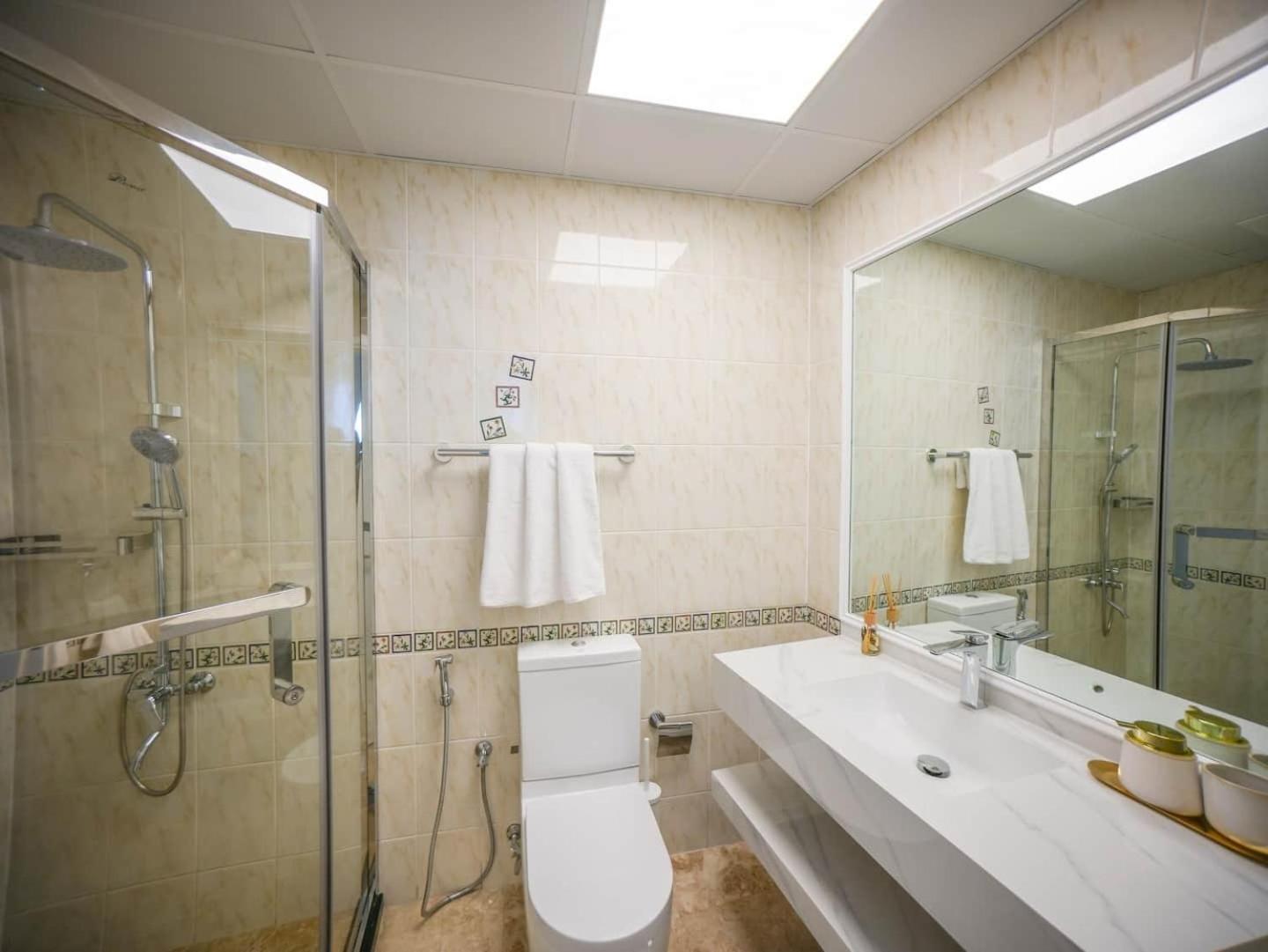 Deluxe 3 Bedroom With Marina & Sea View Dubai Buitenkant foto